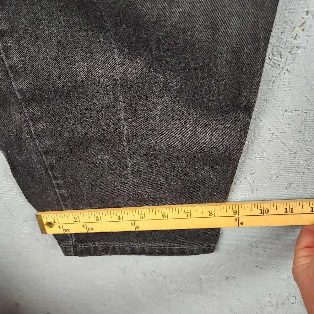 Levis measurements photos